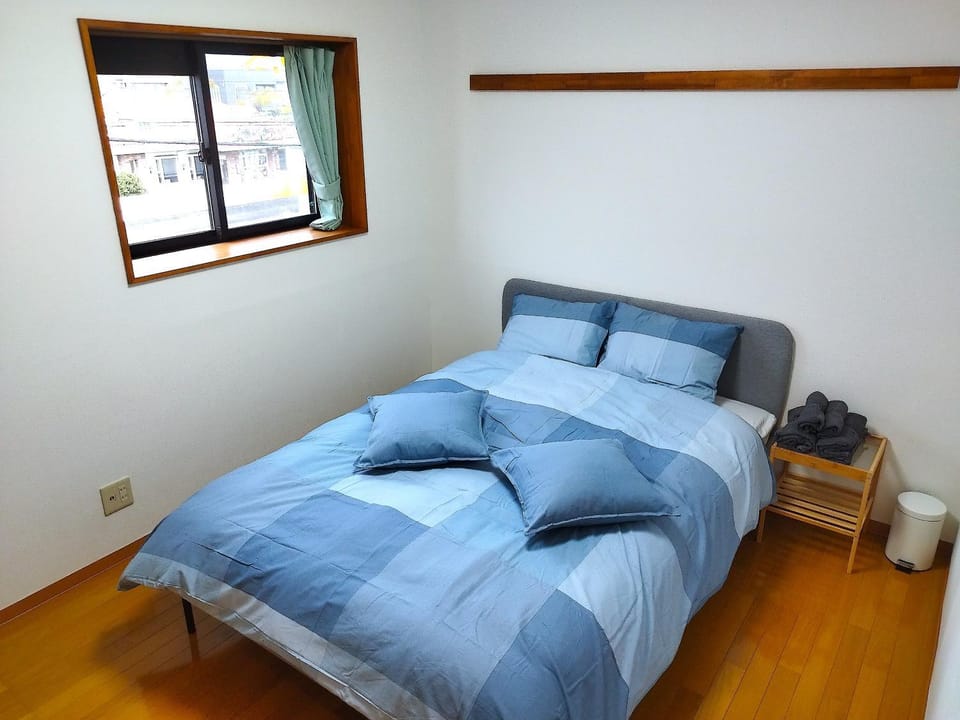 Bed, Day, Bedroom