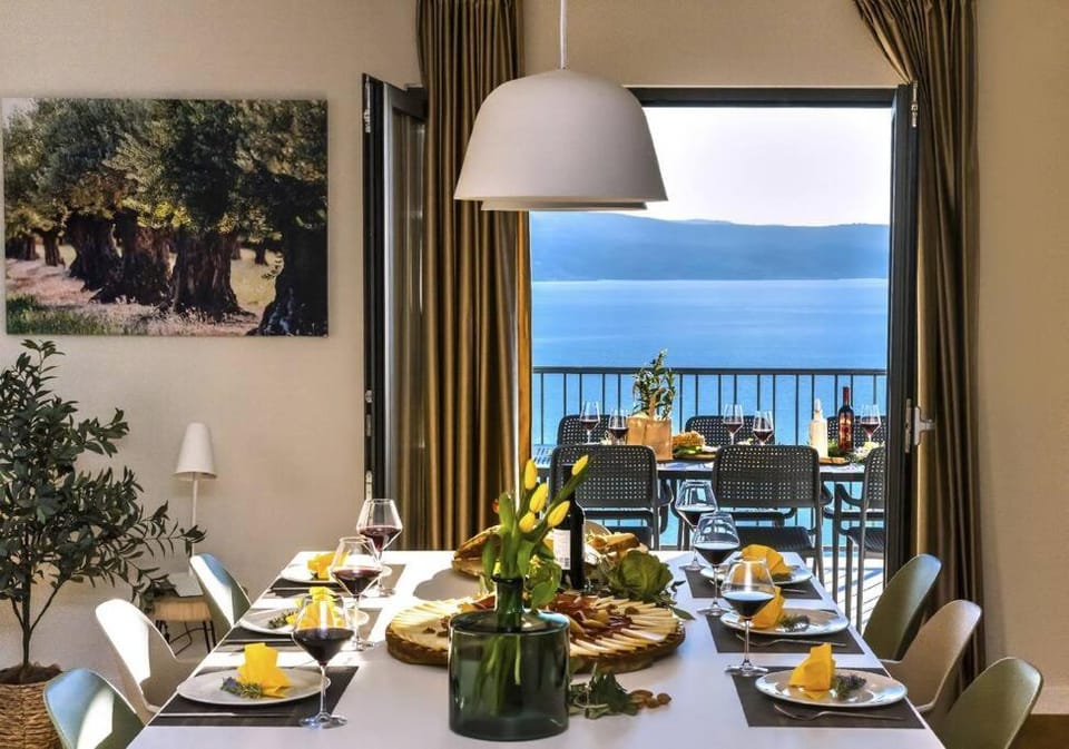 Living room, Seating area, Dining area, Sea view