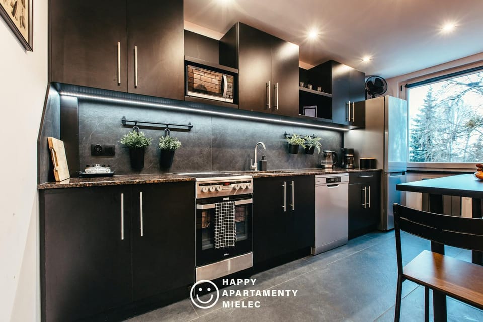 Kitchen or kitchenette, Communal kitchen, dishwasher, pet friendly, pet friendly, stove, kitchen