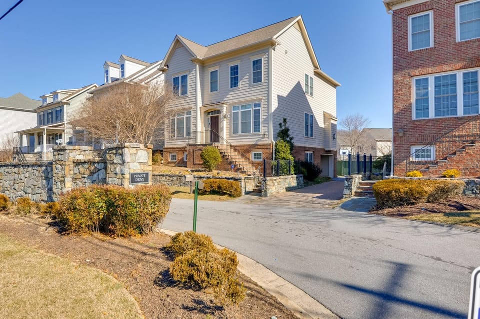 Pet-Friendly DC Area Condo w/ Yard! House in Prince Georges County