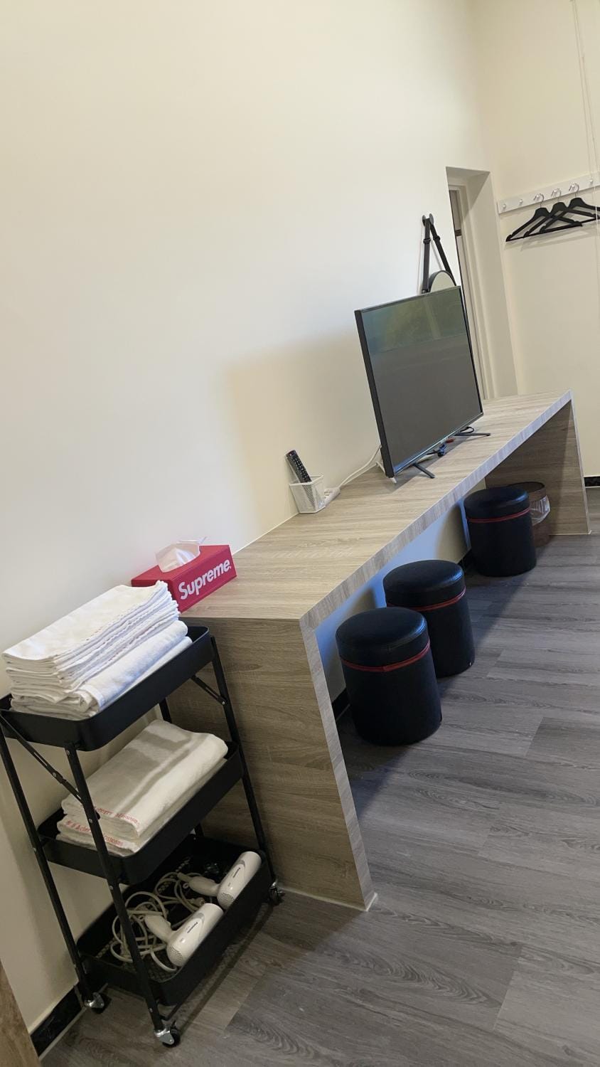 Communal lounge/ TV room, TV and multimedia, hair dresser
