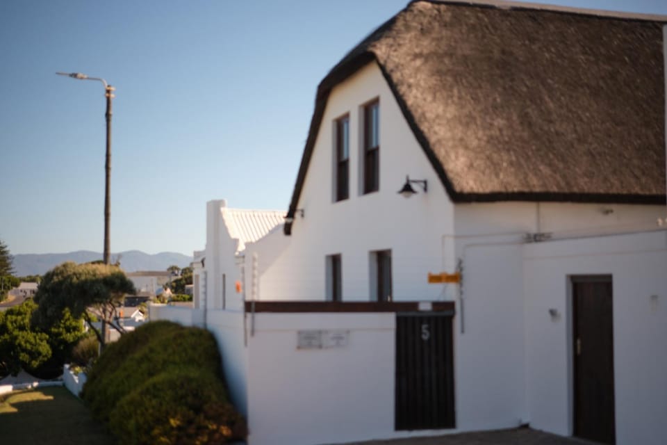 Property building, Neighbourhood, Street view