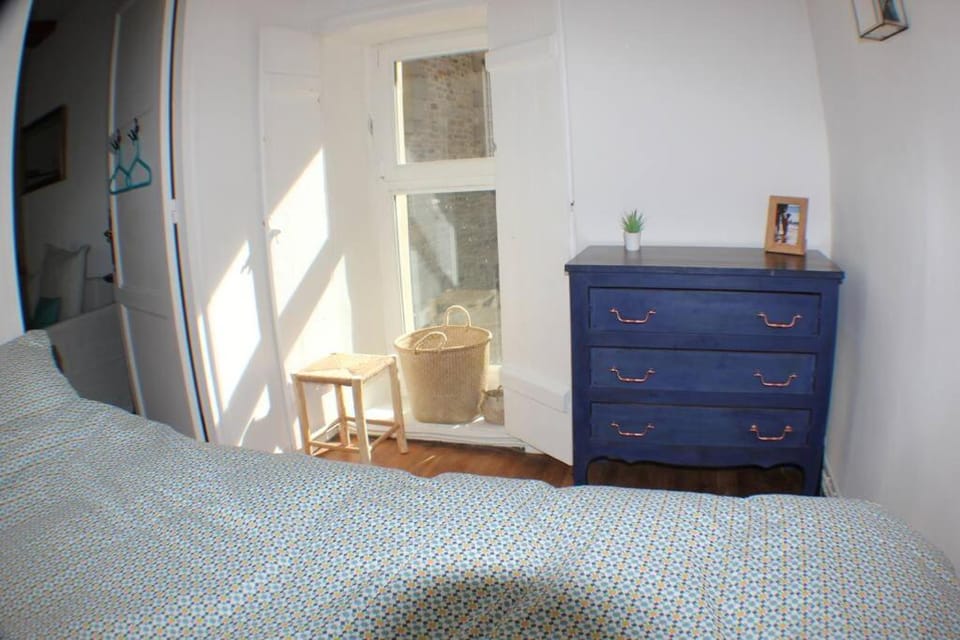 Escapade romantique et gourmande-St Malo, mer 150m Apartment in St-Malo