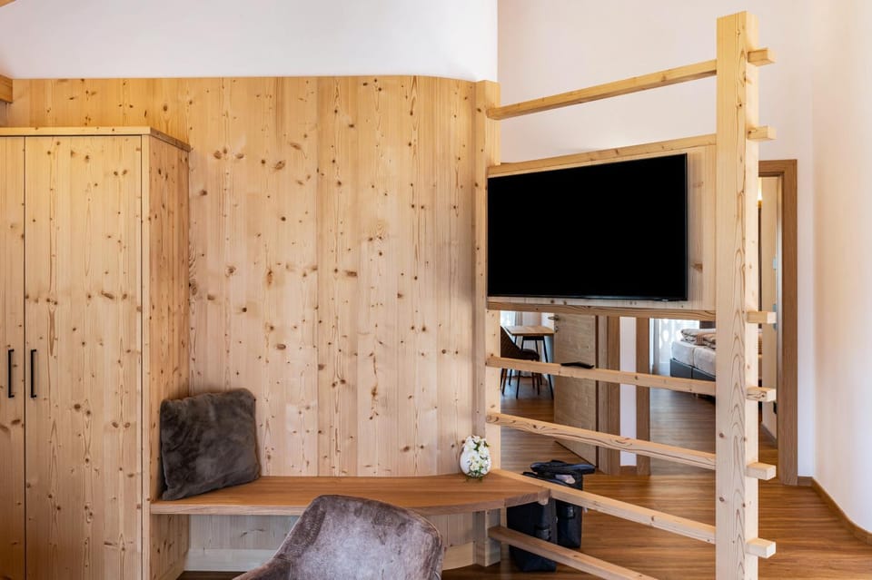 Les Ciases Chalets Dolomites Apt 3 Apartment in San Vigilio di Marebbe