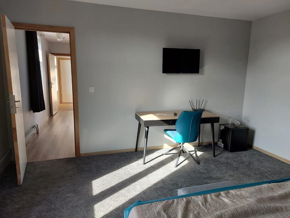 TV and multimedia, Seating area, oven