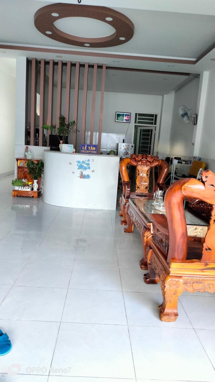 Nhà Nghỉ Lâm Tùng Bed and Breakfast in Nha Trang