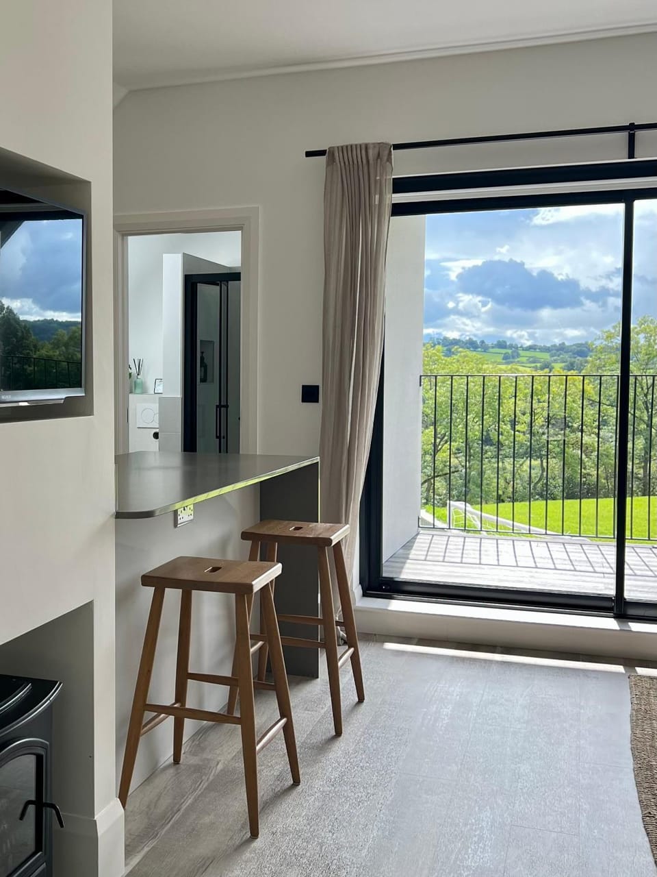 The Loft Studio apartment - above detached new build garage Apartment in Wales