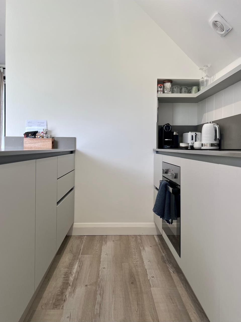 The Loft Studio apartment - above detached new build garage Apartment in Wales
