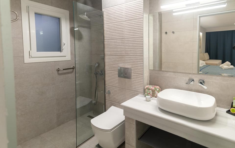 Shower, Toilet, Bathroom