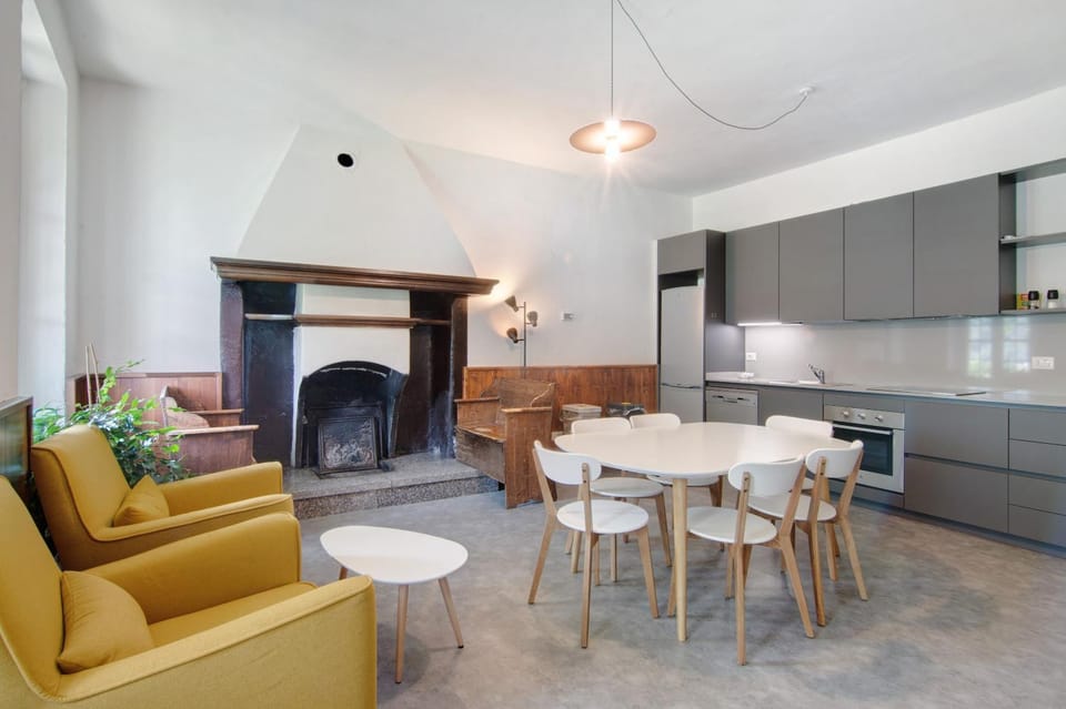 Property building, Living room