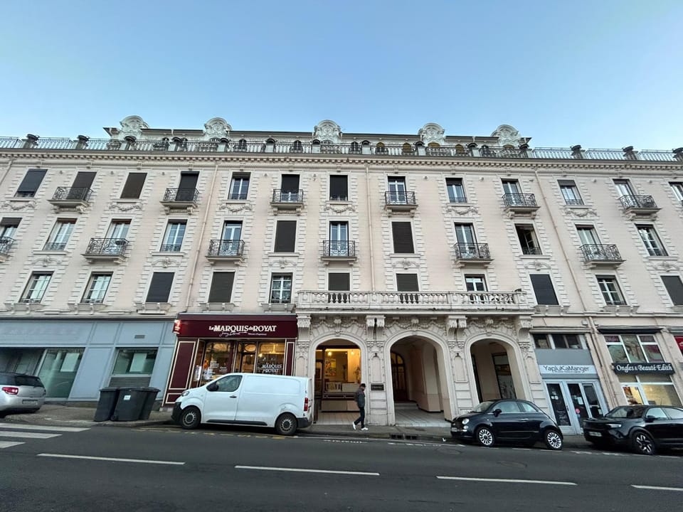 Property building, Location