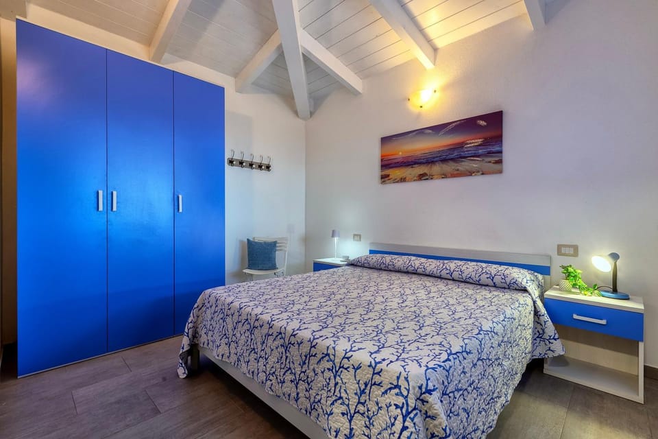 Property building, Living room, Bedroom