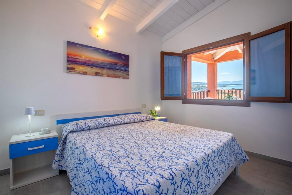 Property building, Living room, Bedroom