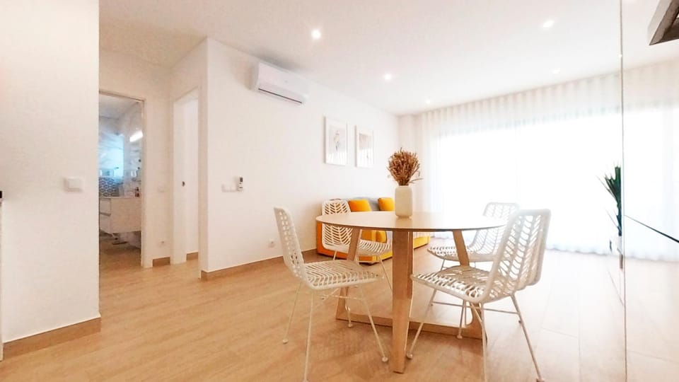 Kitchen or kitchenette, Living room, Dining area, air conditioner