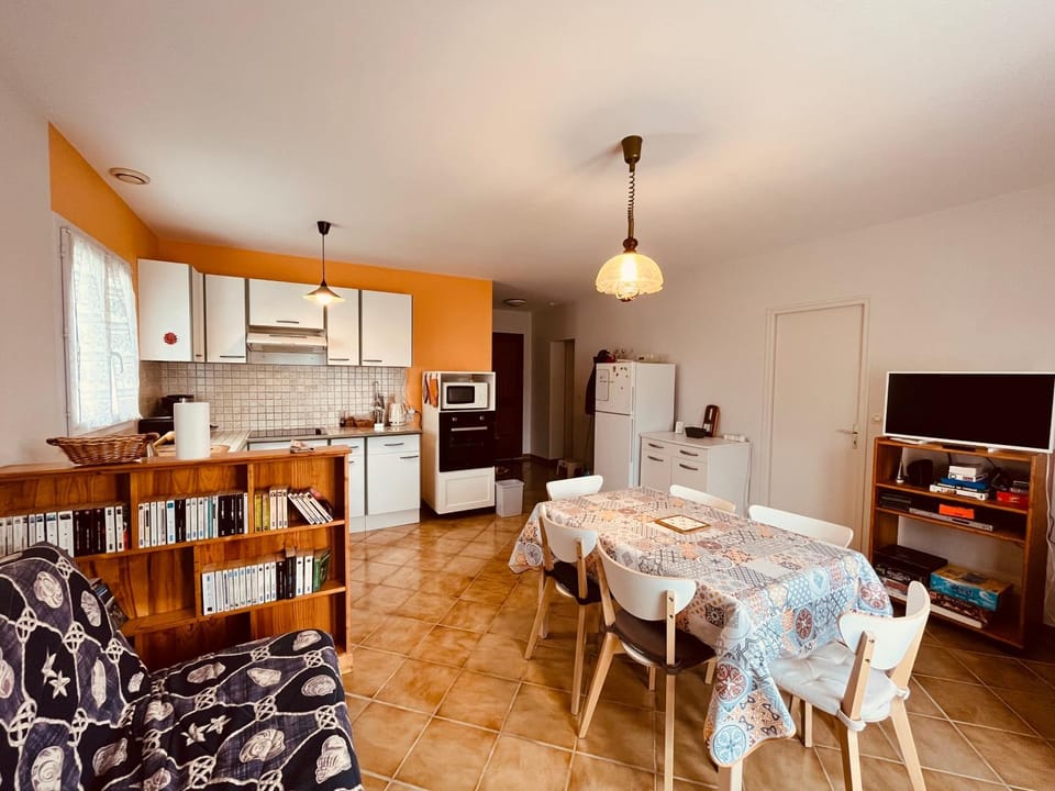 Living room, Dining area, kitchen