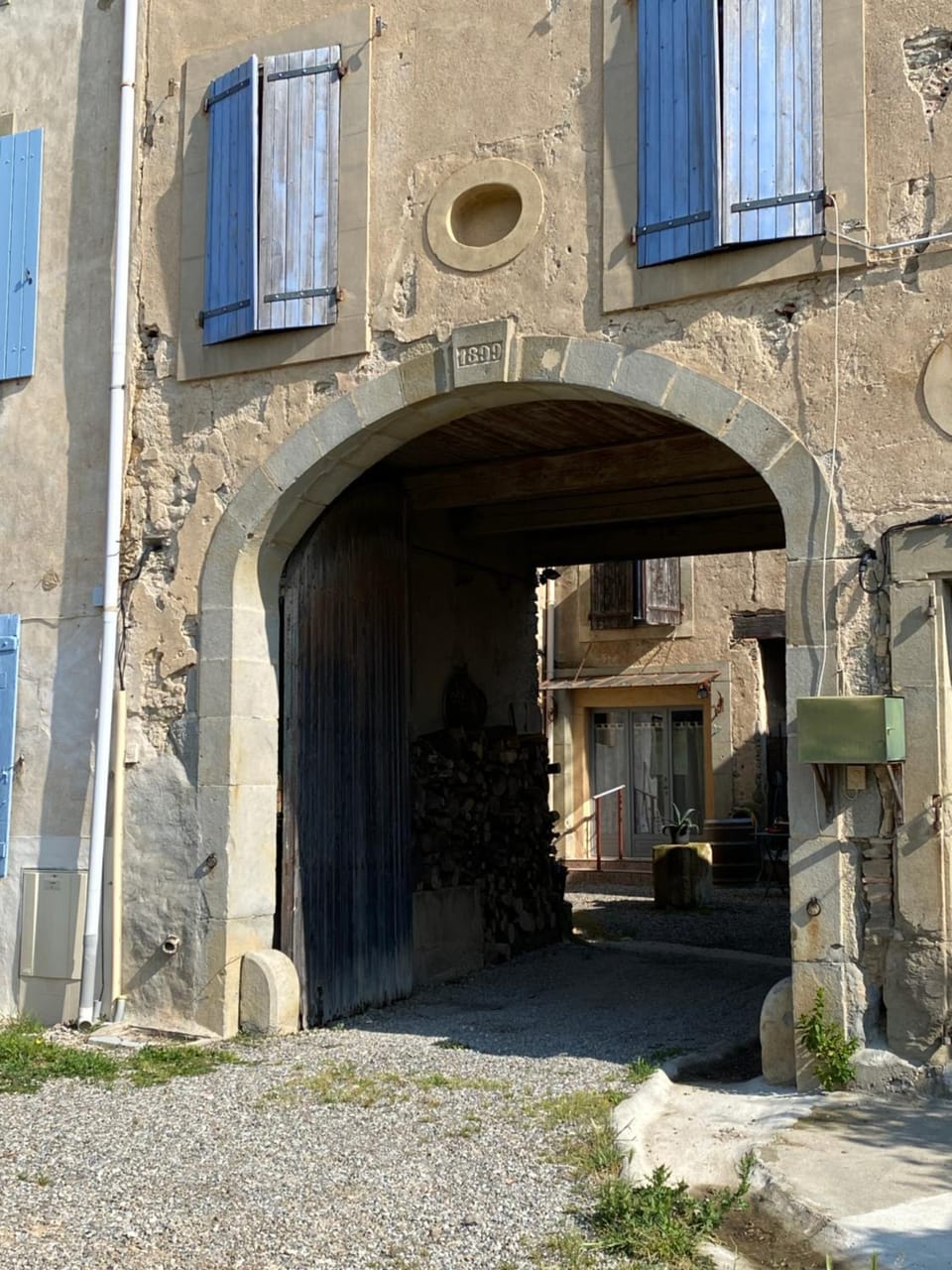 Property building, Facade/entrance