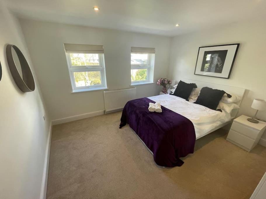 Light and Modern 2BR 1.5BA, newly refurbished! Apartment in London Borough of Richmond upon Thames