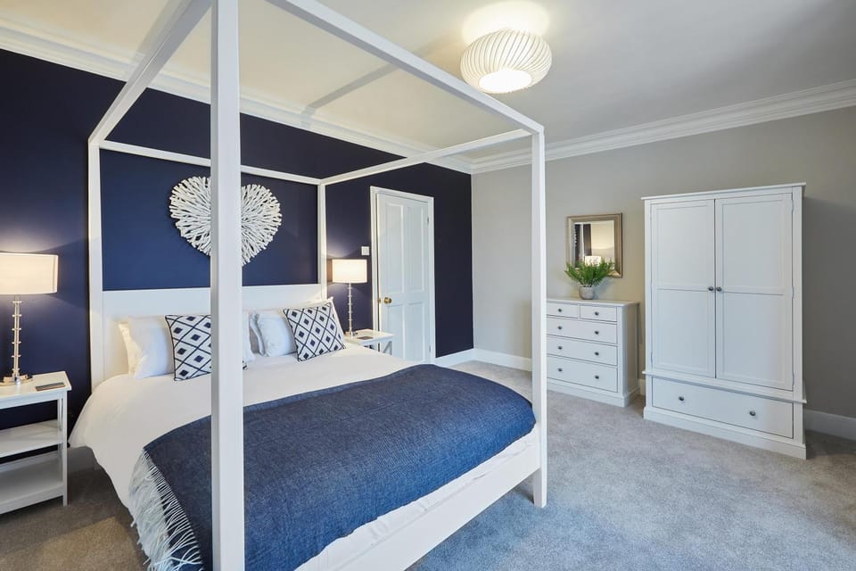 Bed, Bedroom, wardrobe