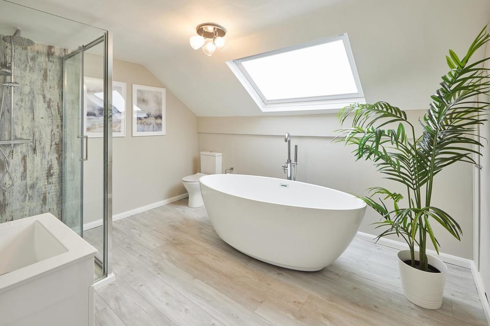 Shower, Toilet, Bathroom, Bath