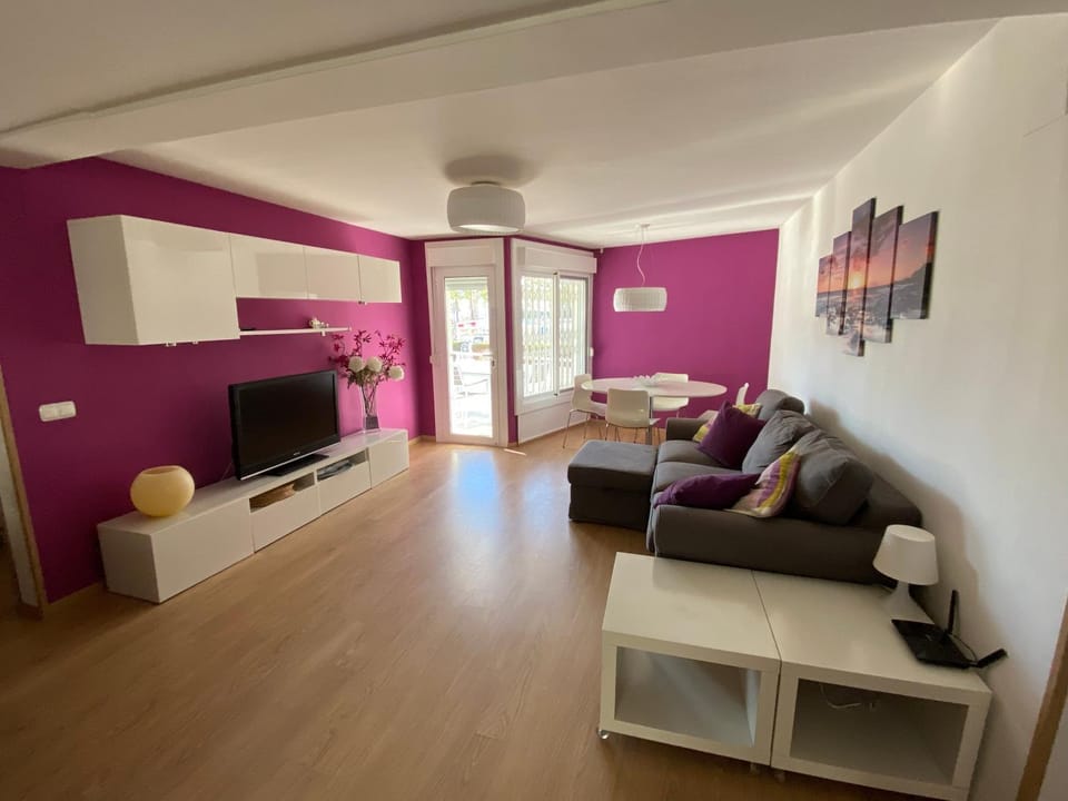 Communal lounge/ TV room