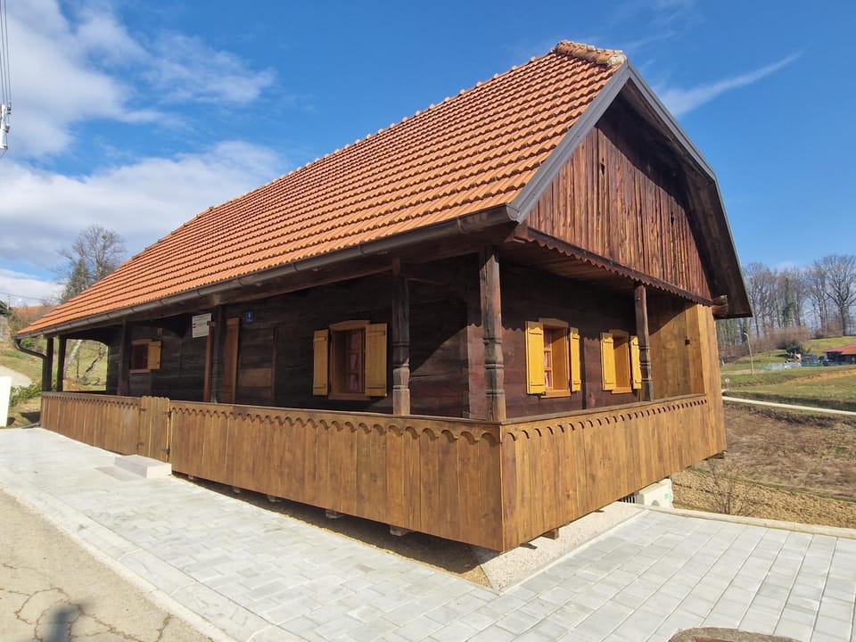 Property building, Day