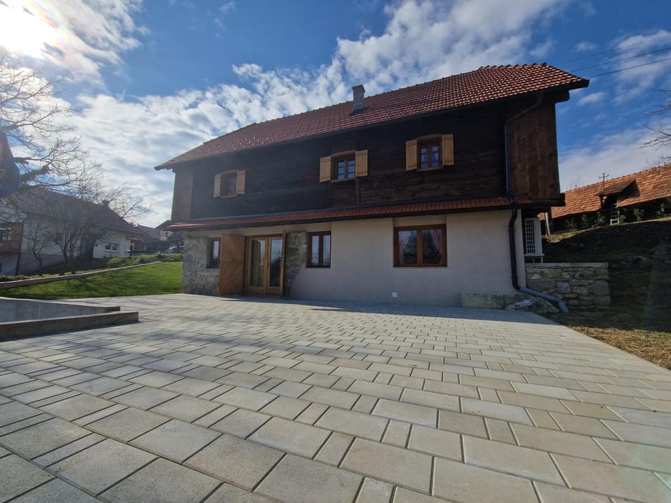 Property building, Day