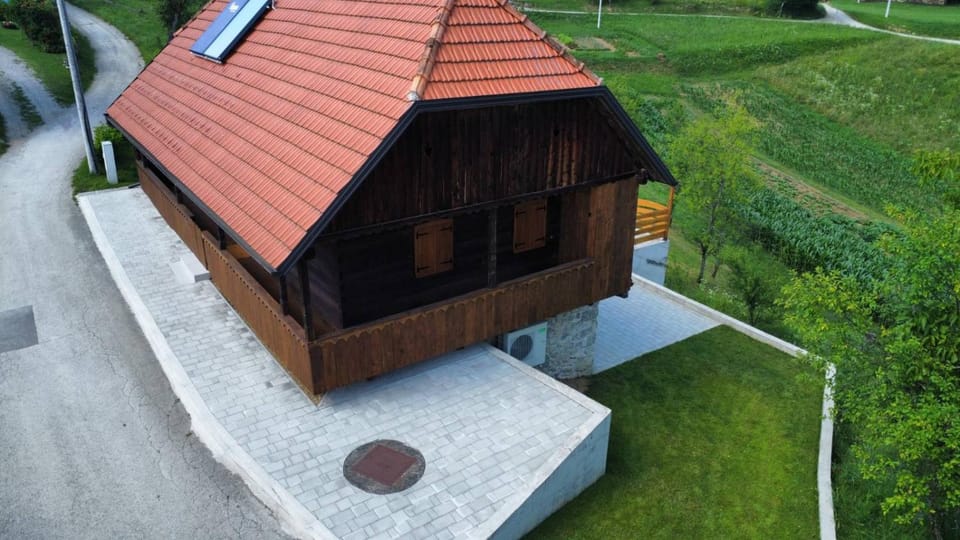 Property building, Day, Natural landscape, Garden