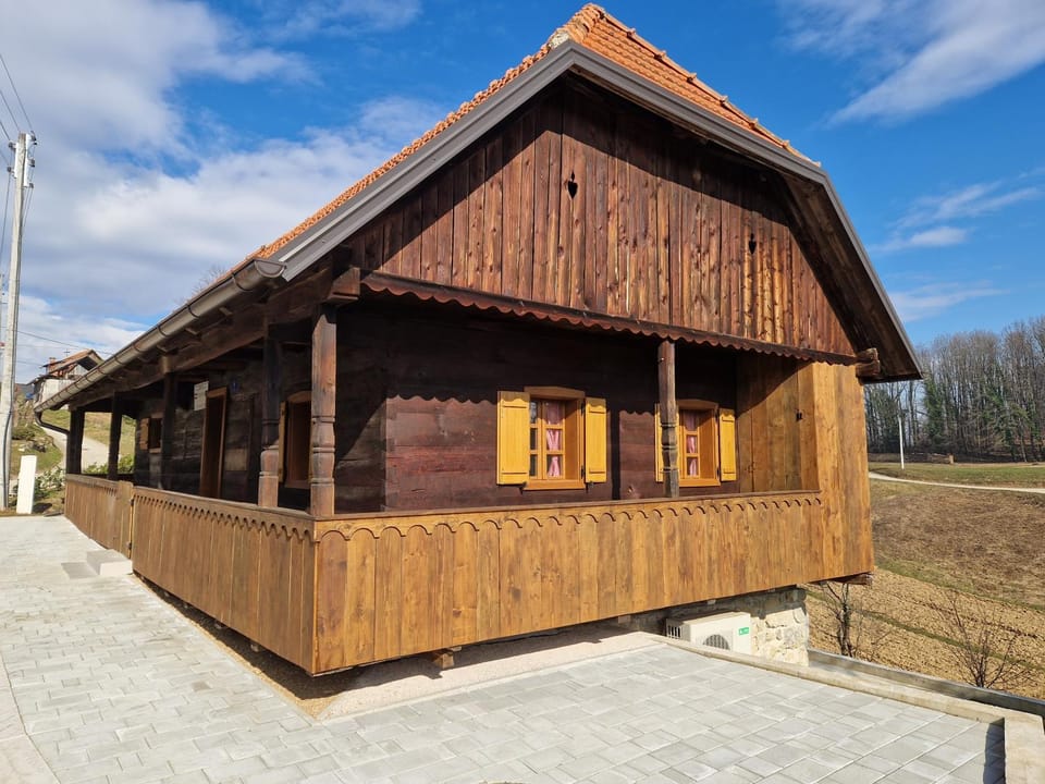 Property building, Day