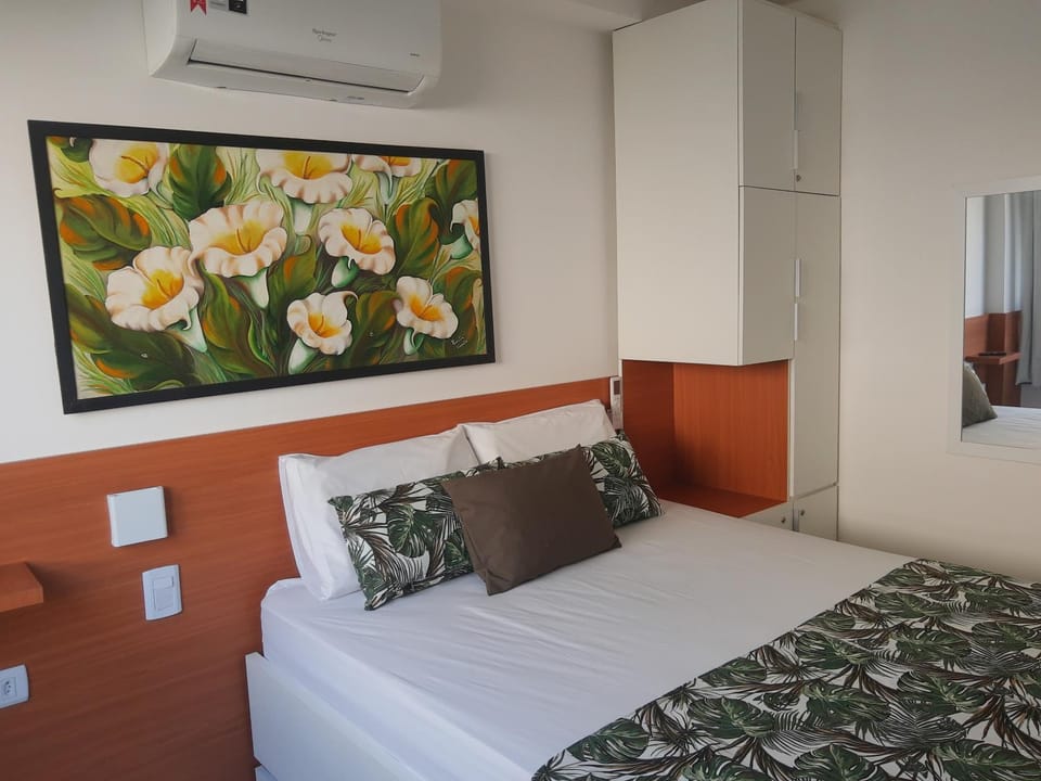 Bed, Photo of the whole room, Bedroom, wardrobe, air conditioner