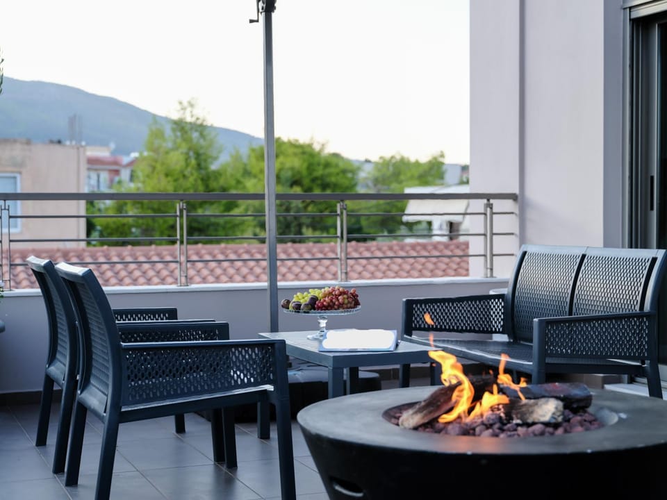 Spacious & Minimal Apartment Near Airport Peania Coniann Filoxenia Apartment in East Attica Regional Unit, Greece