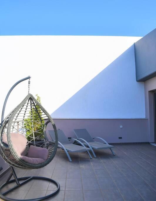 Spacious & Minimal Apartment Near Airport Peania Coniann Filoxenia Apartment in East Attica Regional Unit, Greece