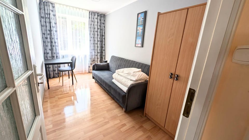 Photo of the whole room, wardrobe