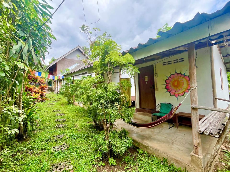 Sun Moon Pai Bungalow Resort in Thailand
