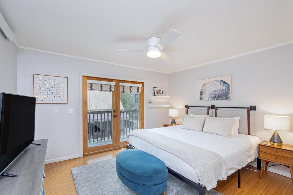 Comfy Casual Near Gondola & Main Street! Needle Rock 3 condo Apartment in Telluride