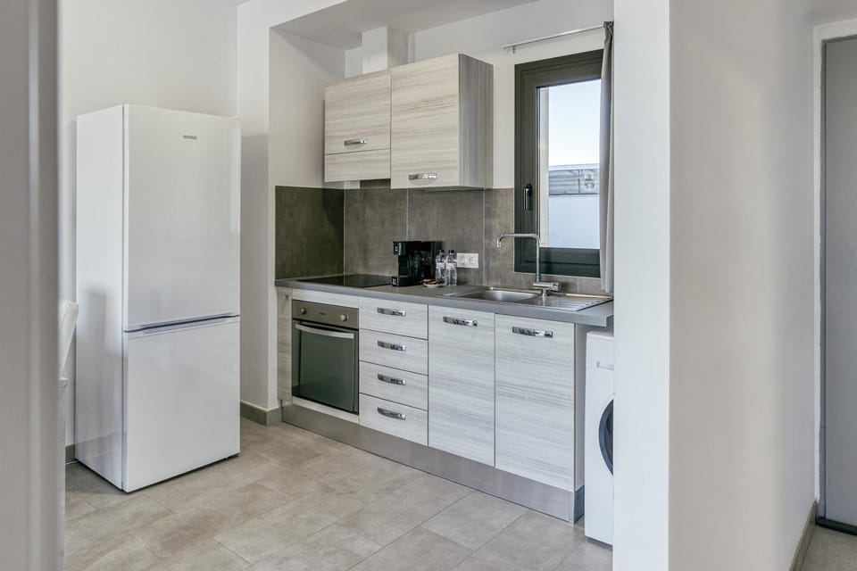 Kitchen or kitchenette, Living room