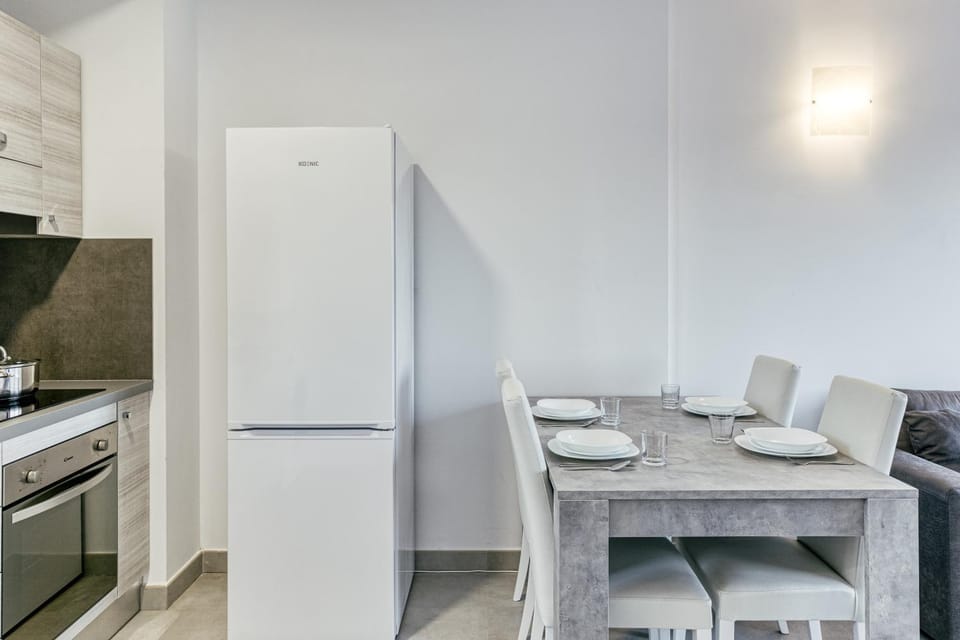 Property building, Kitchen or kitchenette, Living room
