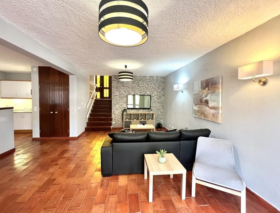 Communal lounge/ TV room, Living room