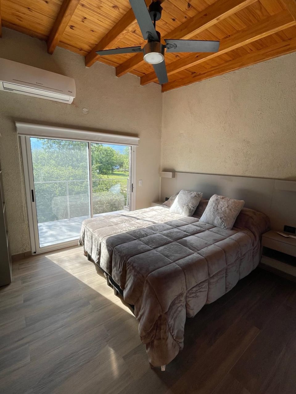 Bed, Bedroom, fireplace, air conditioner