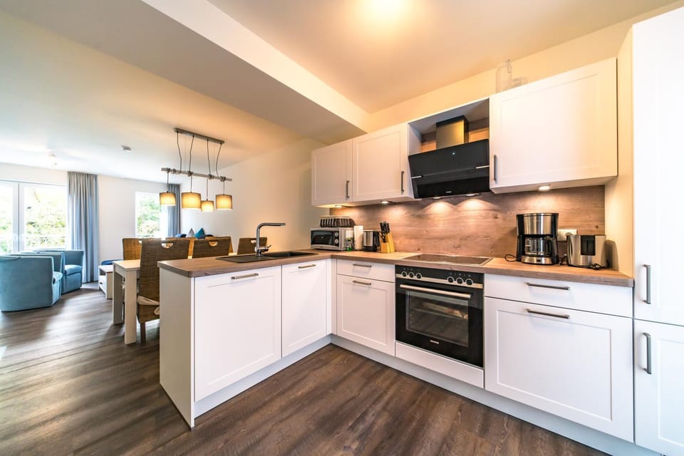 Coffee/tea facilities, Kitchen or kitchenette, dishwasher, minibar, stove, toaster