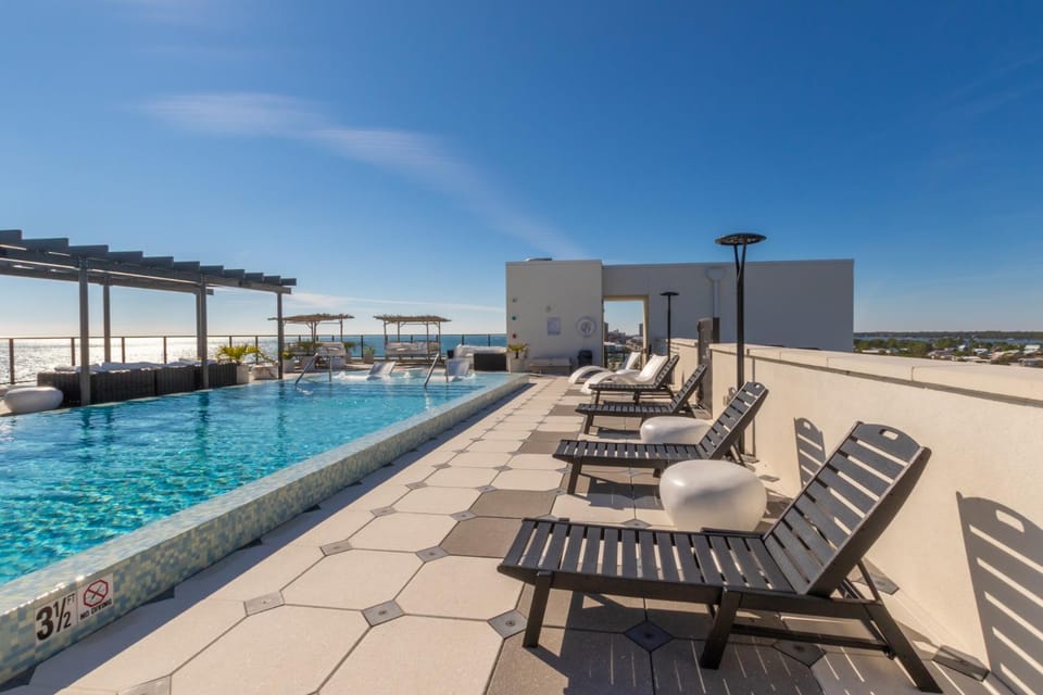 View (from property/room), Balcony/Terrace, Pool view, Swimming pool, sunbed