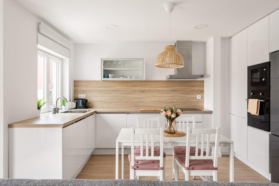 Kitchen or kitchenette, Dining area, minibar, pet friendly, stove