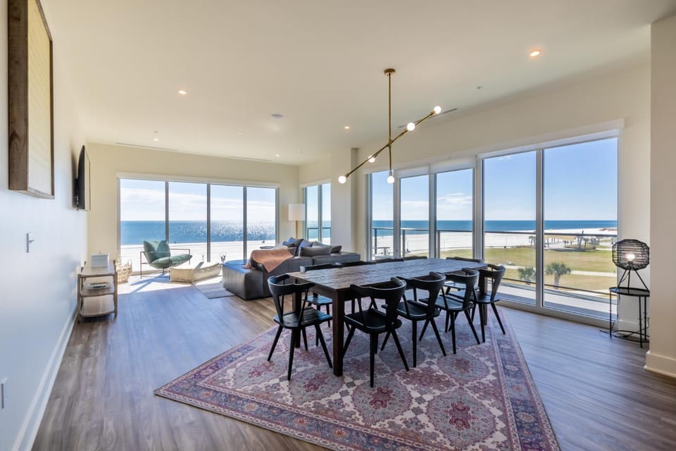 Balcony/Terrace, Living room, Seating area, Dining area