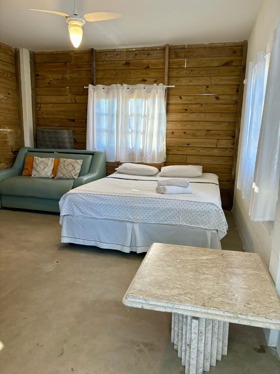 Suítes Cabanas Coral Hostel in Serra