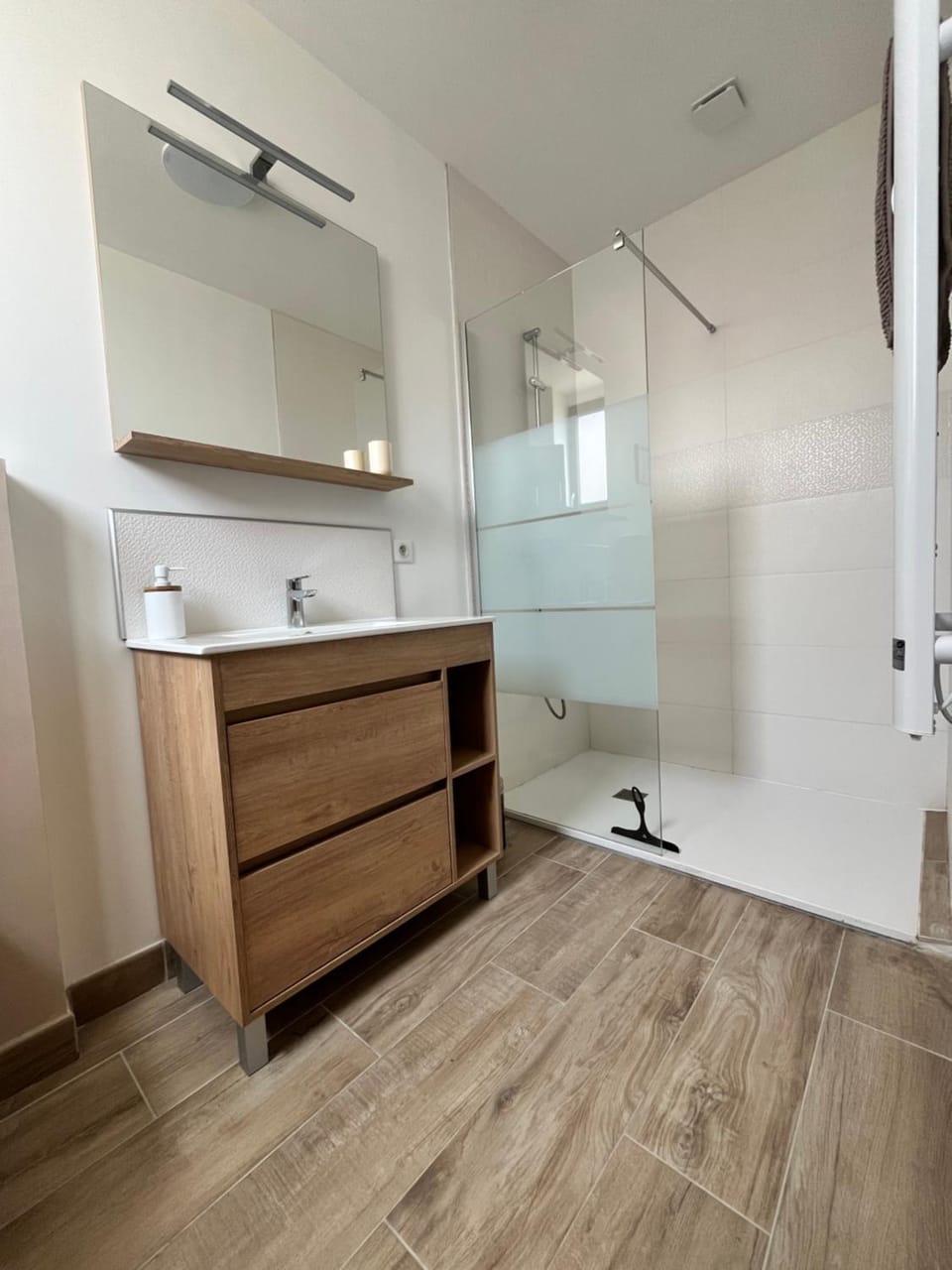 Le gîte de la vieille pierre 'climatisé' House in Provence-Alpes-Côte d'Azur