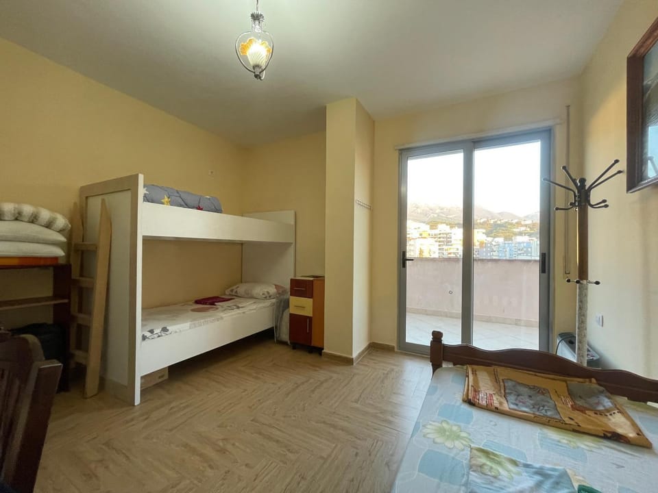 Private Rooms 2 - City & Mountain Views & Free Parking & WiFi Bed and Breakfast in Tirana