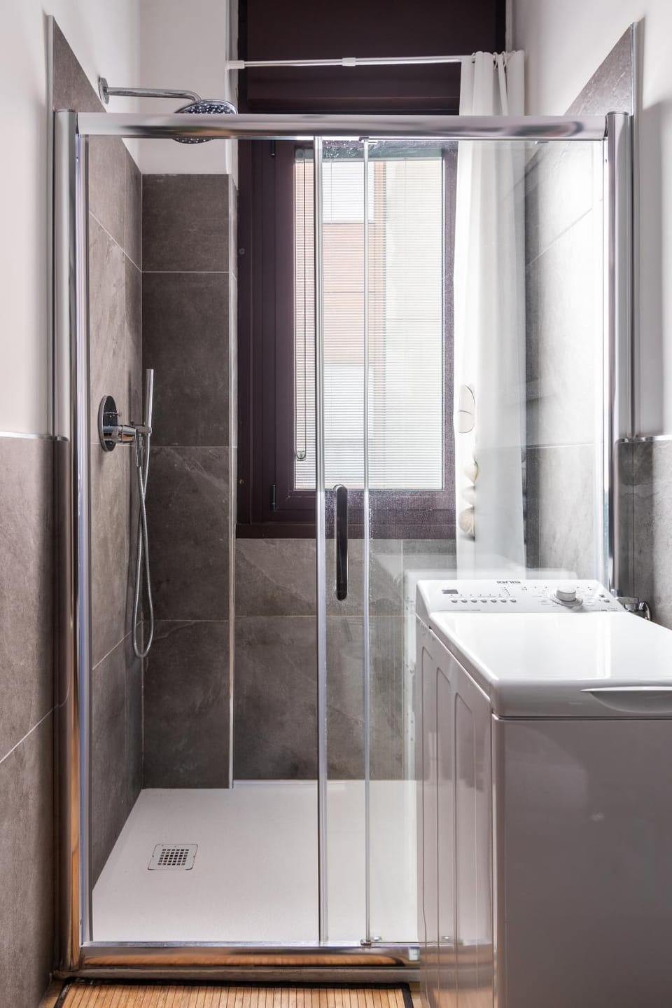 Shower, Bathroom, washing machine