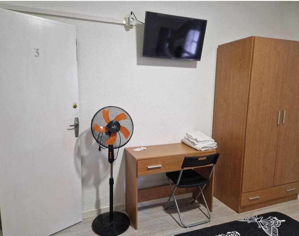 PENSION ZEUS Bed and Breakfast in Valladolid