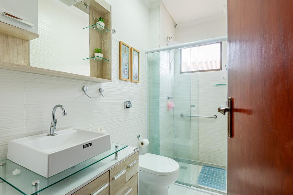 Shower, Toilet, Bath