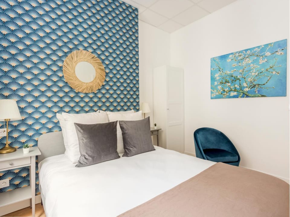 Bed, Photo of the whole room, Bedroom, wardrobe