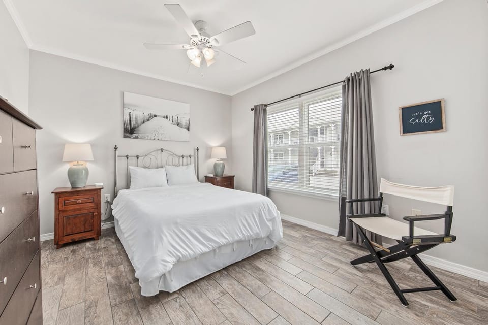 Bed, Bedroom, fireplace, wardrobe